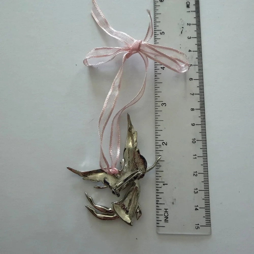 Serenity Breast Cancer Angel Ornament/pin Alice Swain Seasons Of Canon falls‎